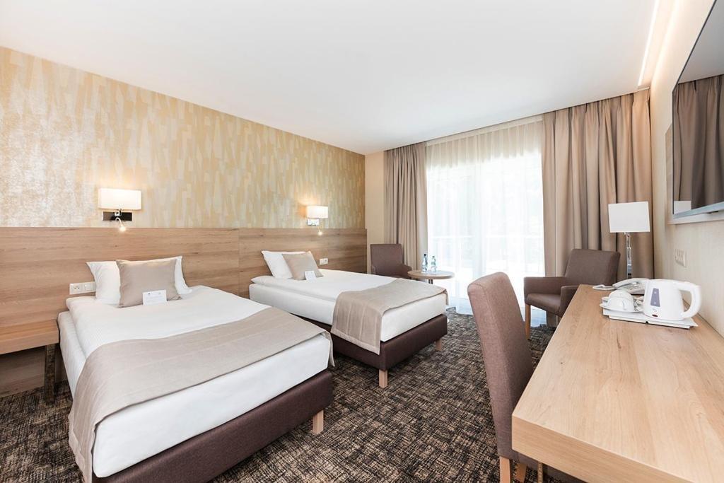 Z-Hotel Business & Spa Otwock Esterno foto