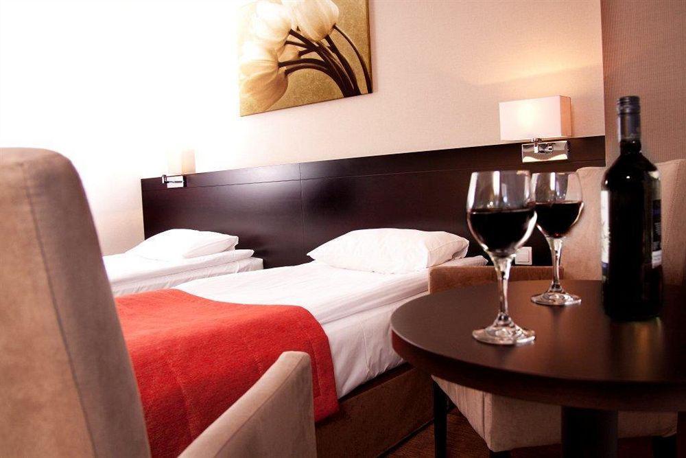 Z-Hotel Business & Spa Otwock Esterno foto