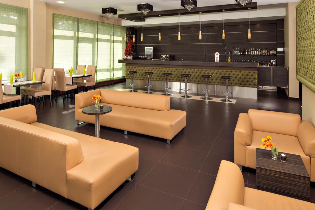 Z-Hotel Business & Spa Otwock Esterno foto