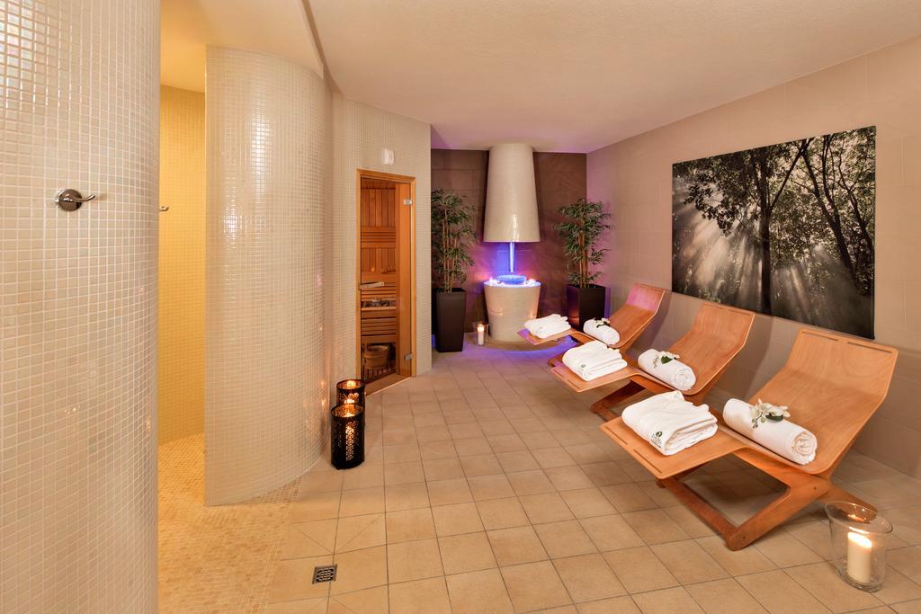 Z-Hotel Business & Spa Otwock Esterno foto
