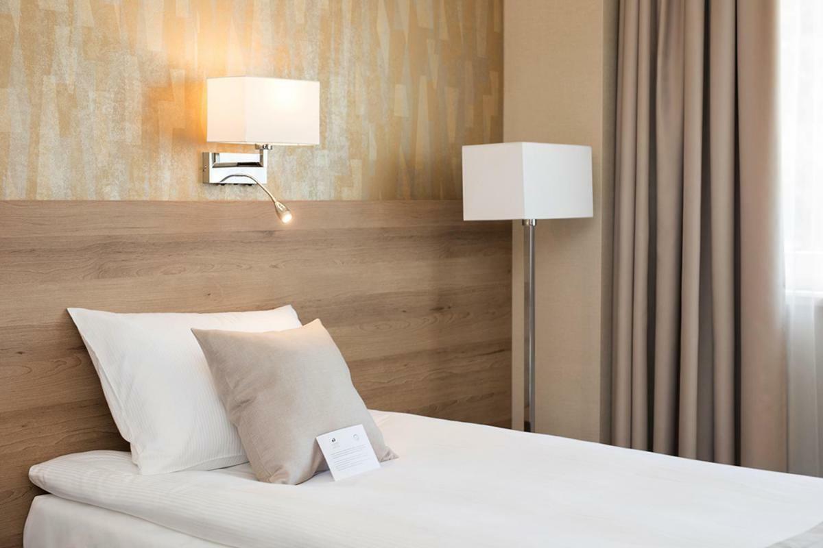 Z-Hotel Business & Spa Otwock Esterno foto